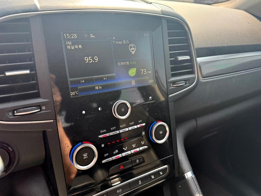 SAMSUNG QM6 - Vista 12