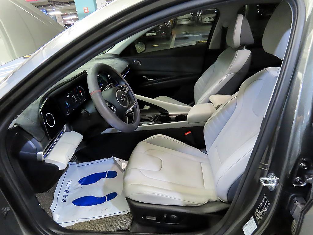 HYUNDAI Avante - Vista 6