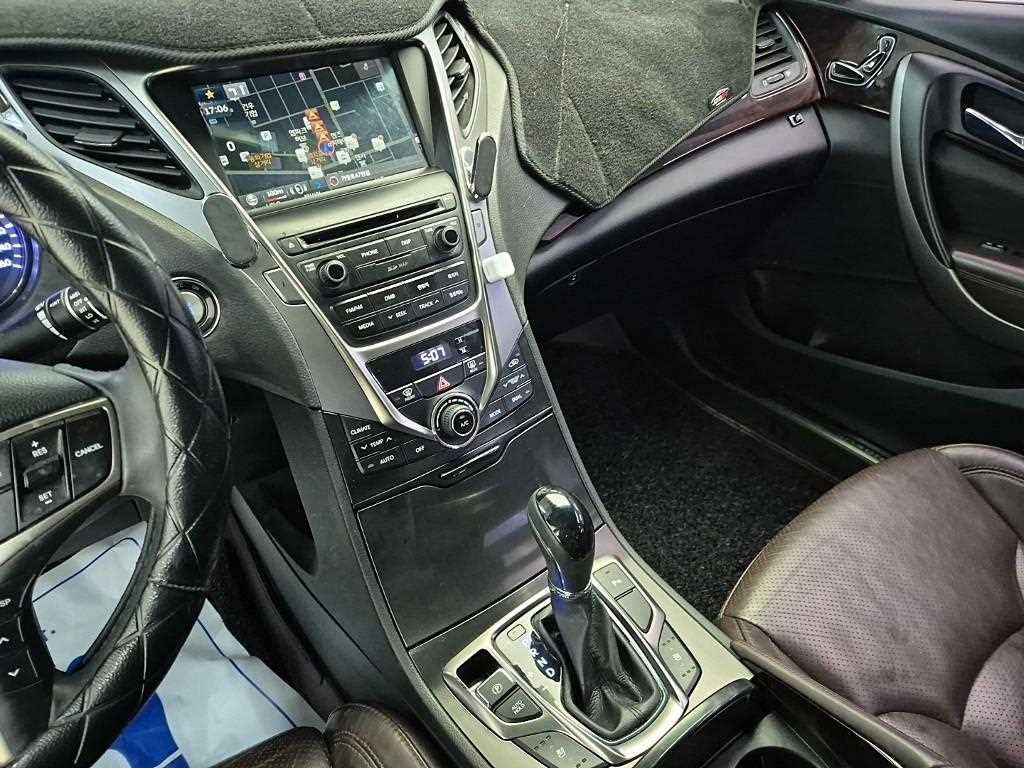 HYUNDAI Grandeur - Vista 10