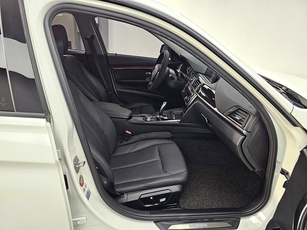 BMW 3 series - Vista 11
