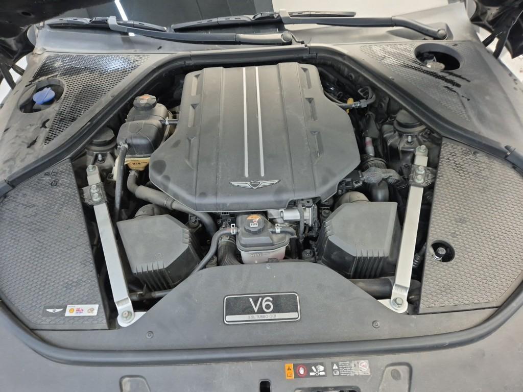 Genesis G90 - Vista 6