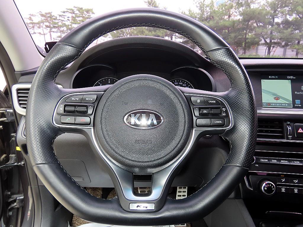KIA K5 - Vista 8