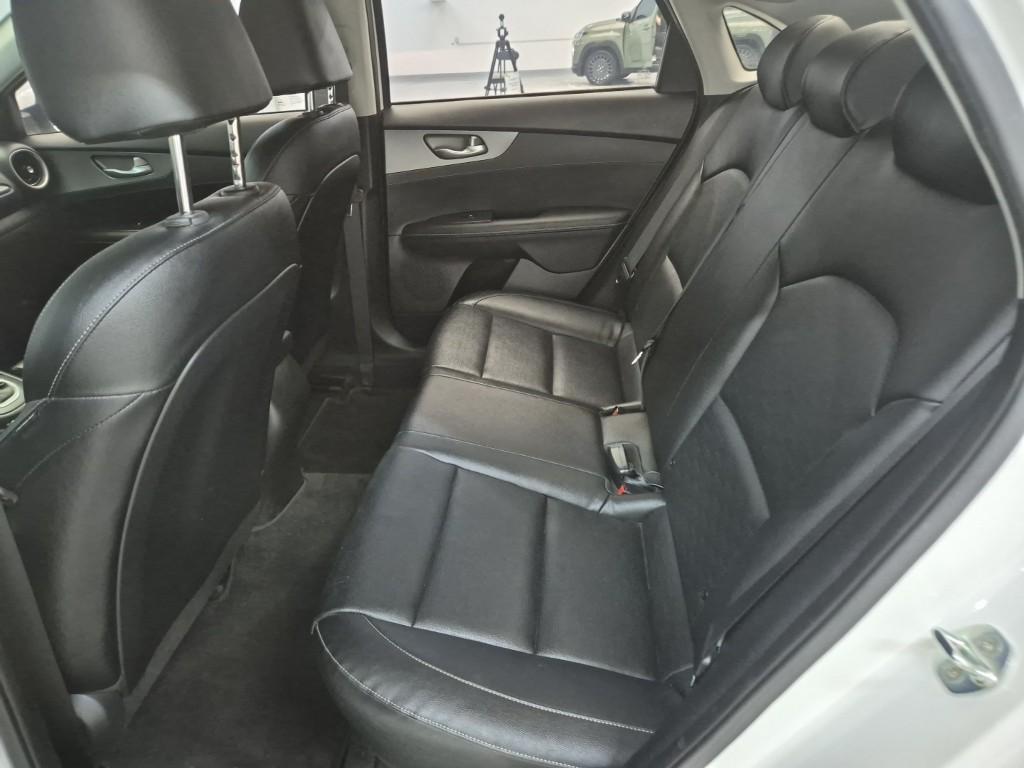 KIA K3 - Vista 12