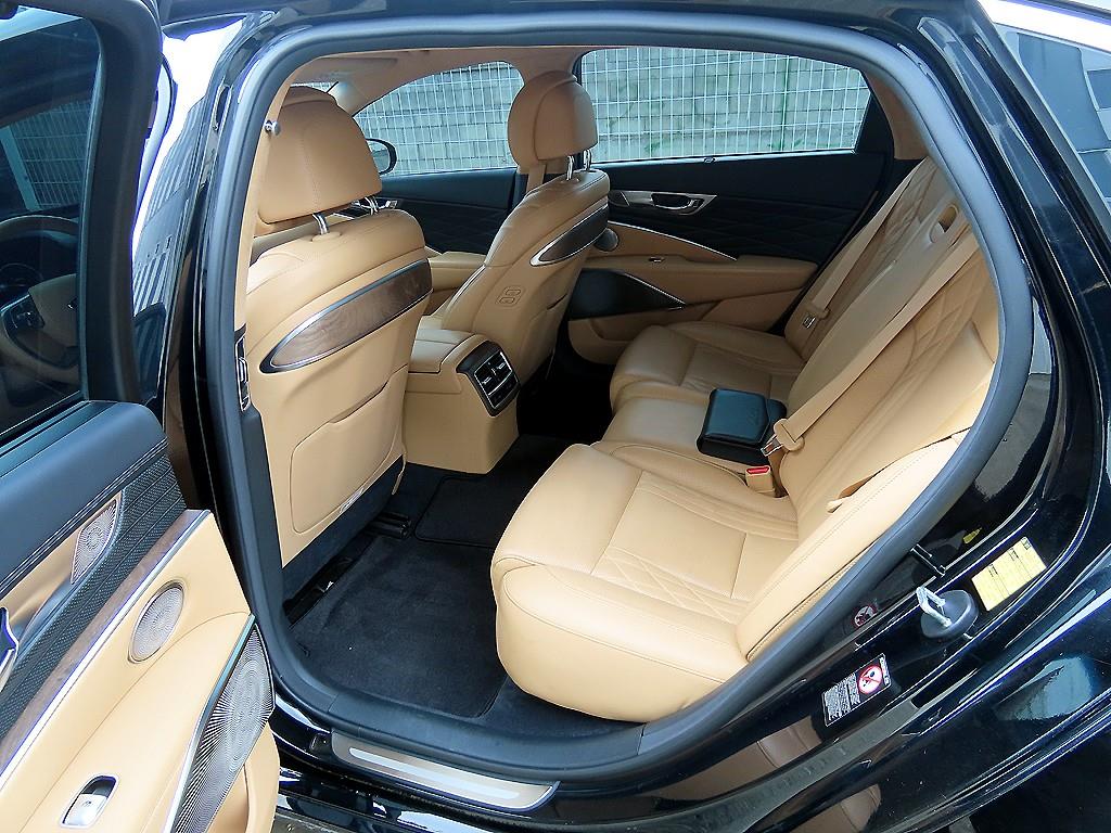 KIA K9 - Vista 6