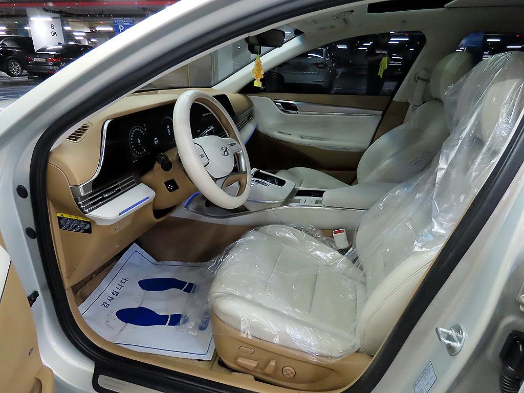 HYUNDAI Grandeur - Vista 6