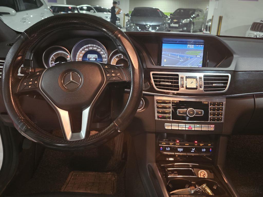 Mercedes Benz E class - Vista 7
