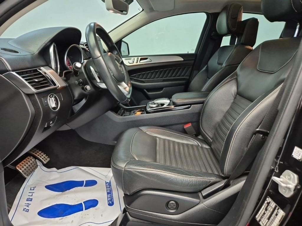 Mercedes Benz GLE Class - Vista 11