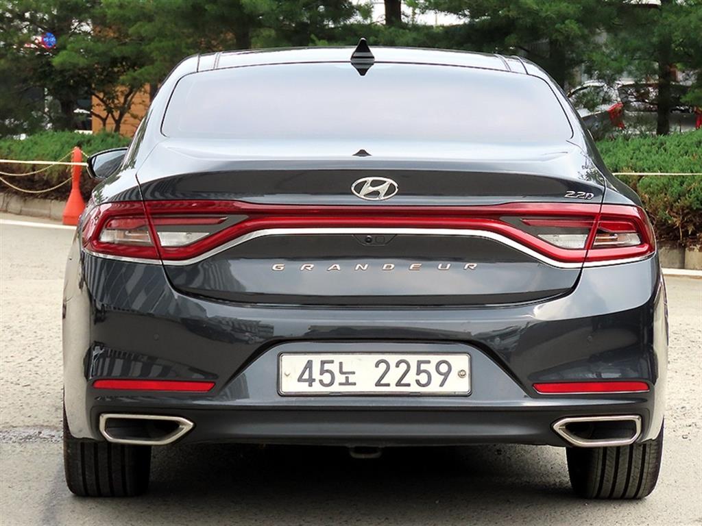 HYUNDAI Grandeur - Vista 4