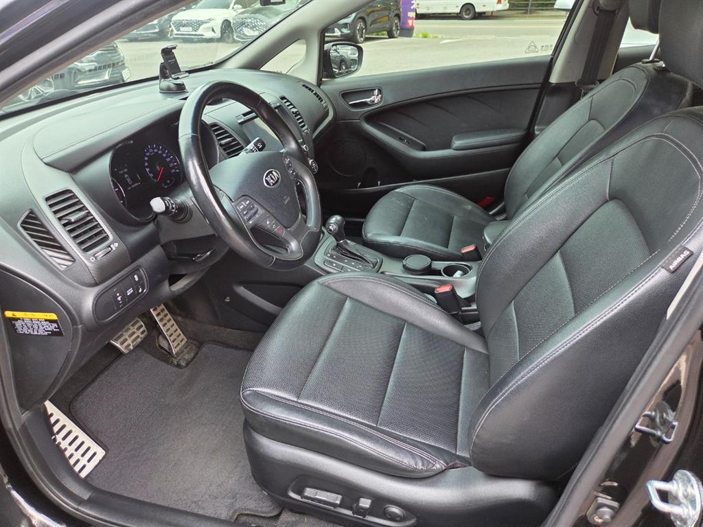 KIA K3 2013 Negro - Importación desde Corea - HF Imports Iquique - Foto 17