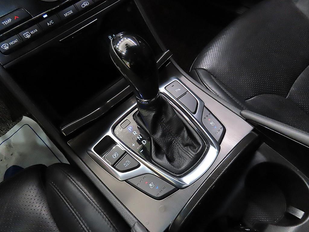 HYUNDAI Grandeur - Vista 12