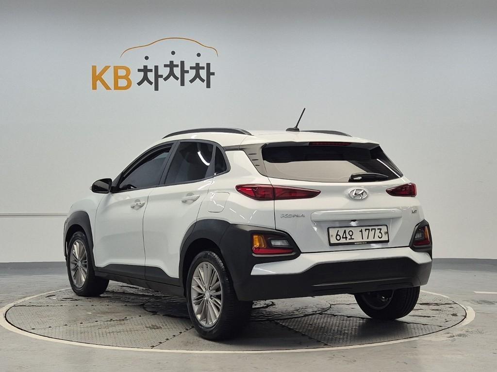 HYUNDAI Kona - Vista 3