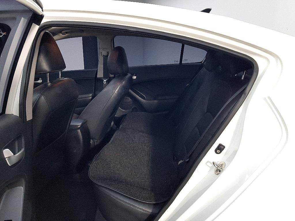 KIA K3 - Vista 9