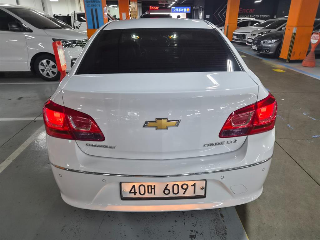 Chevrolet Cruise - Vista 3