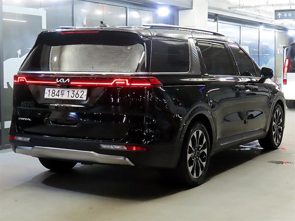 KIA Carnival - Vista 4