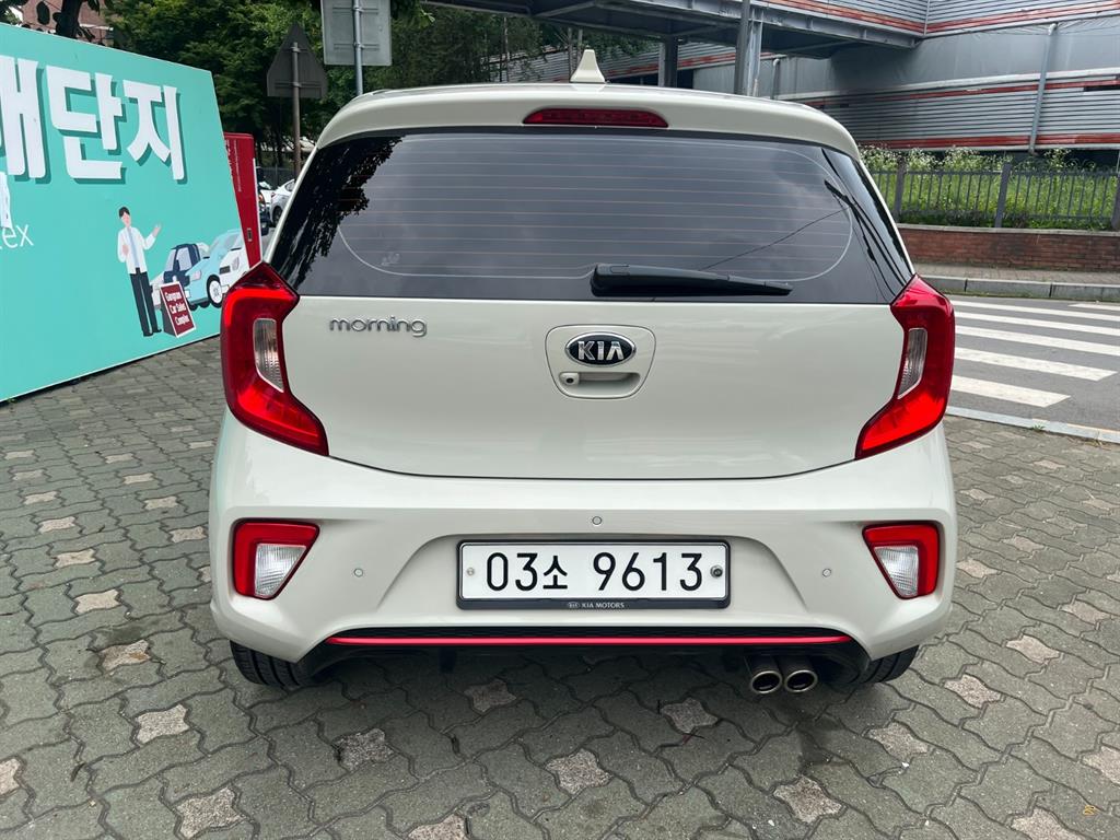 KIA Morning - Vista 5