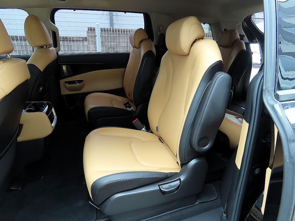 KIA Carnival - Vista 6