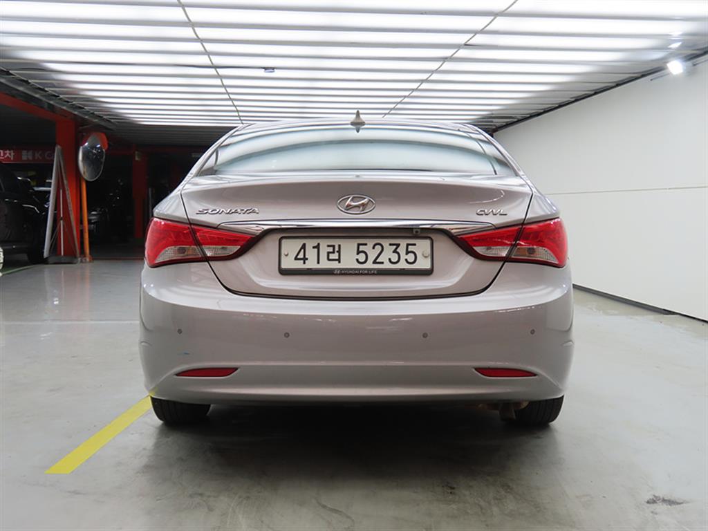 HYUNDAI Sonata - Vista 3