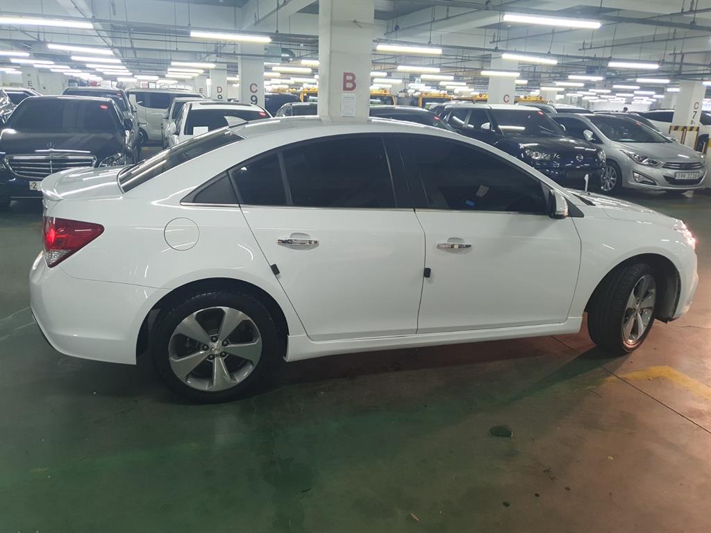 Chevrolet Cruise - Vista 6