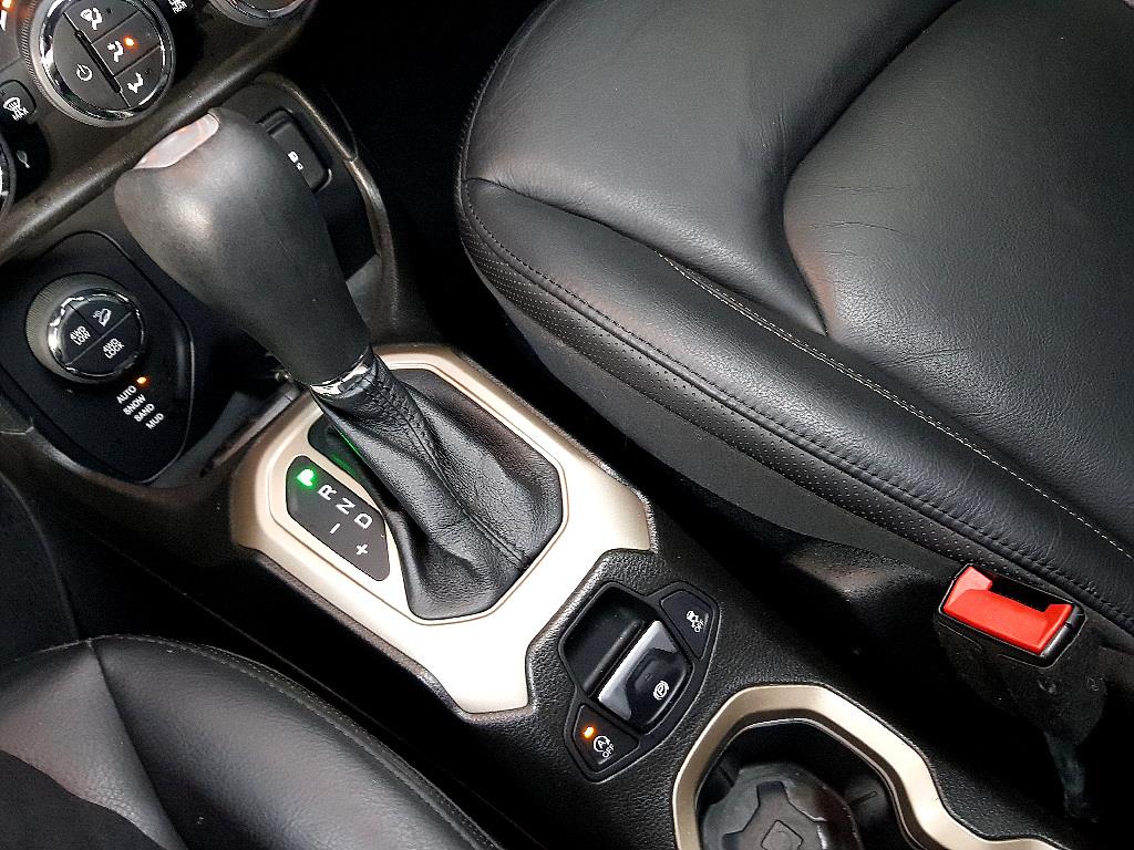 Jeep Renegade 2017 Gris - Importación desde Corea - HF Imports Iquique - Foto 13
