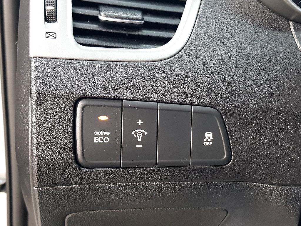 HYUNDAI Avante - Vista 12