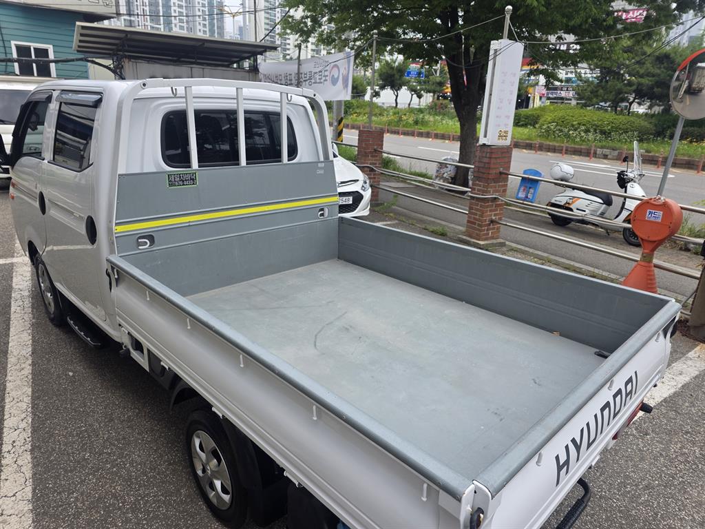 Small Truck Cargo (small) - Vista 4
