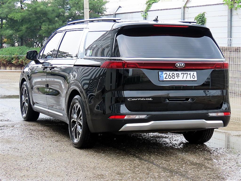 KIA Carnival - Vista 3