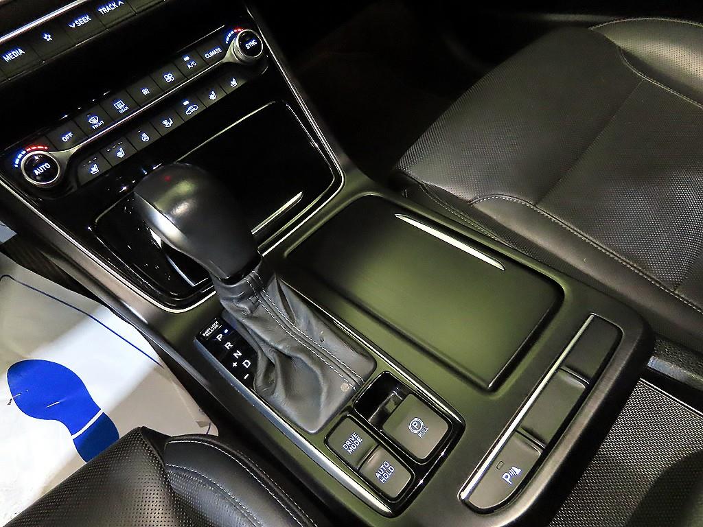 HYUNDAI Grandeur - Vista 12