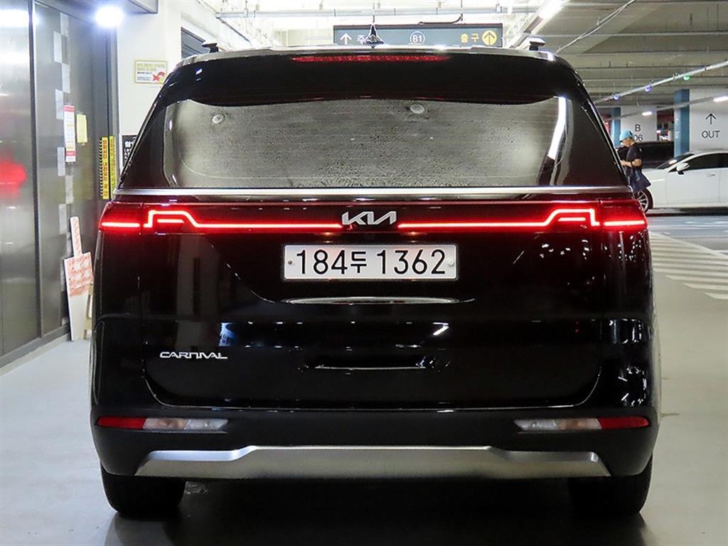 KIA Carnival - Vista 5