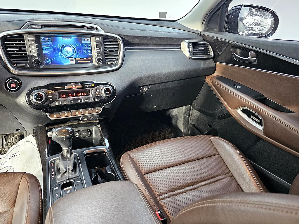 KIA Sorento - Vista 10