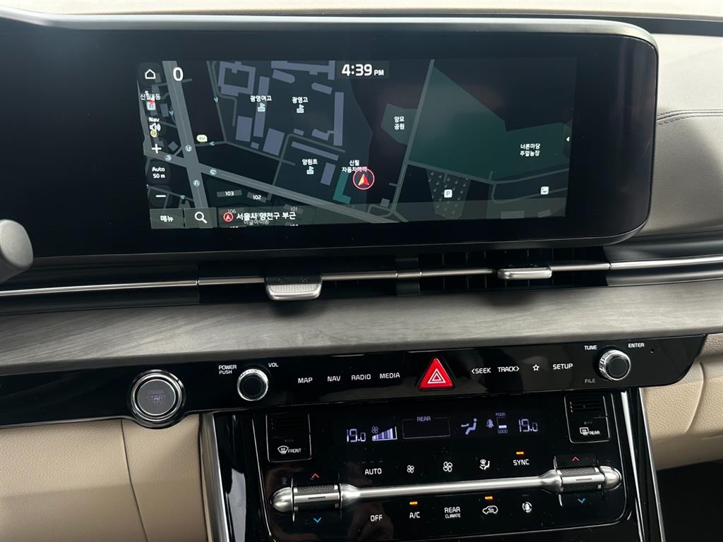 KIA Carnival - Vista 10