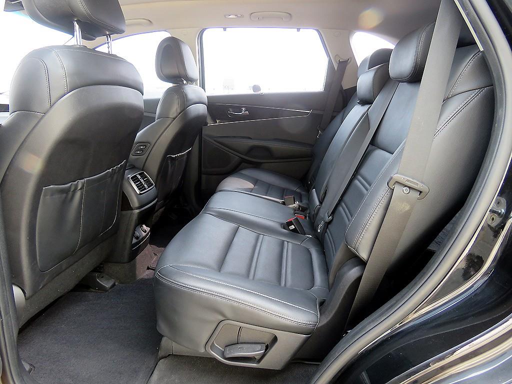 KIA Sorento - Vista 8