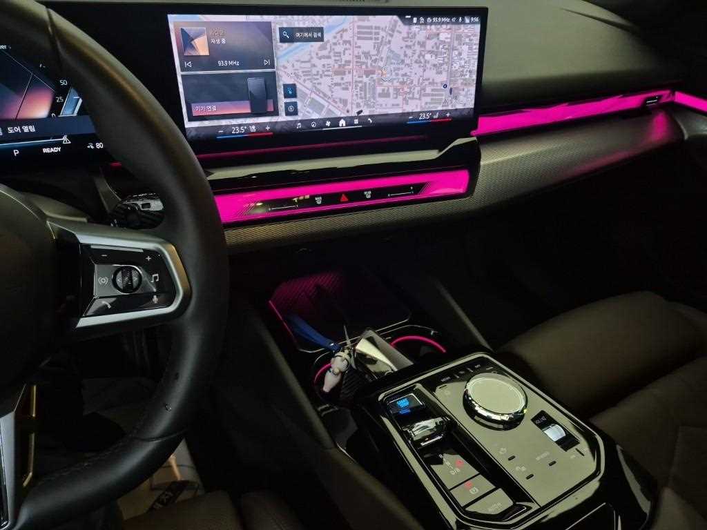 BMW i5 - Vista 10