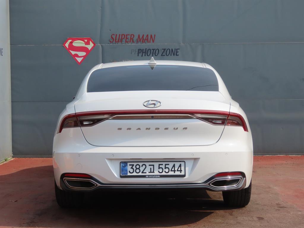 HYUNDAI Grandeur - Vista 7