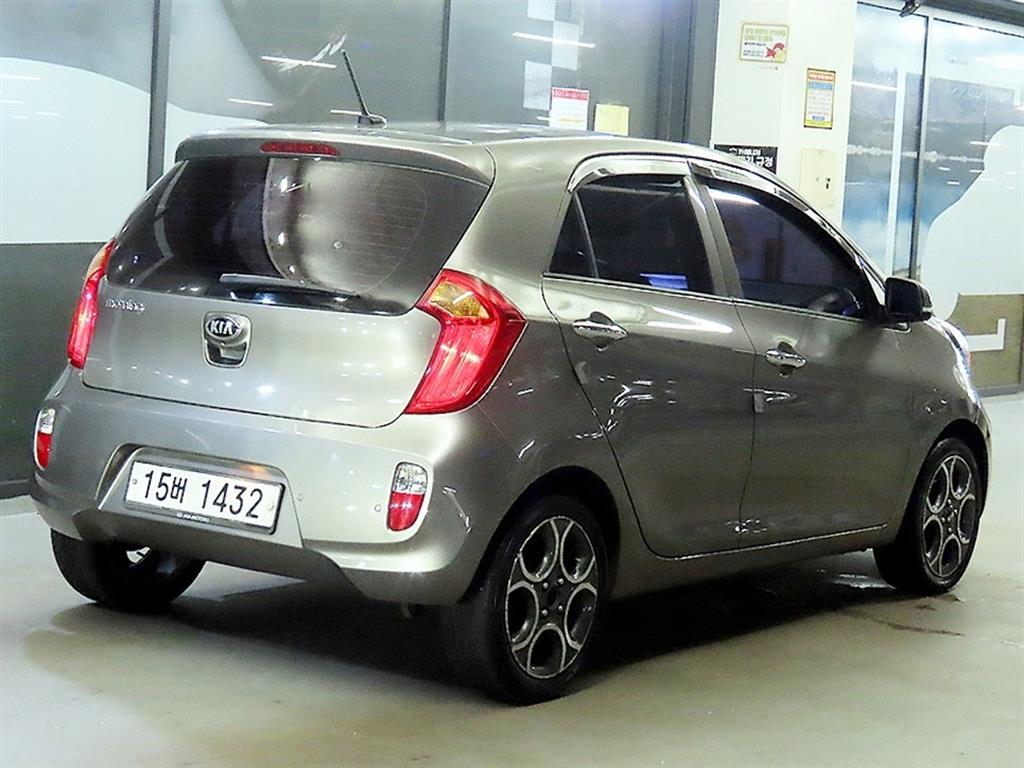 KIA Morning - Vista 4