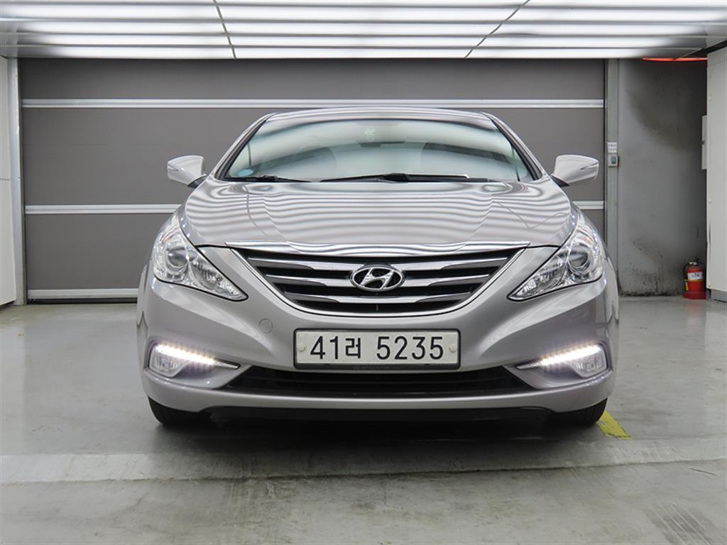 HYUNDAI Sonata - Vista 2