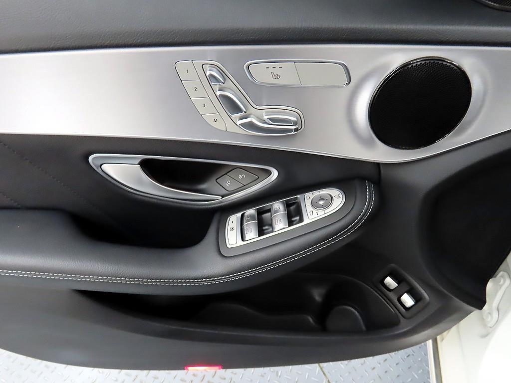 Mercedes Benz C Class - Vista 11