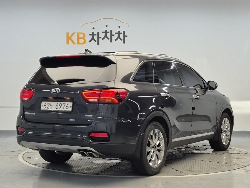 KIA Sorento - Vista 3