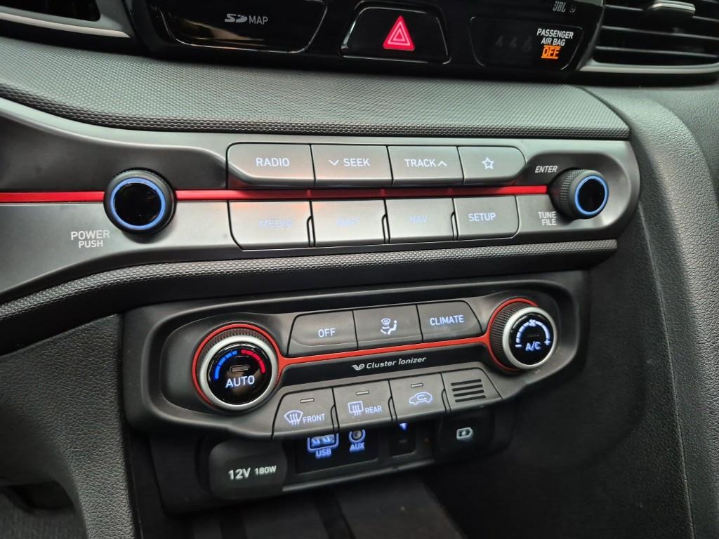 HYUNDAI Veloster - Vista 10