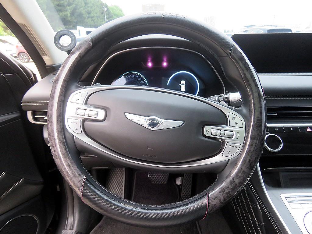 Genesis GV80 - Vista 10