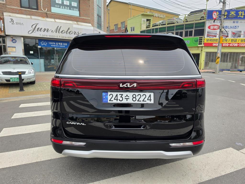 KIA Carnival - Vista 5