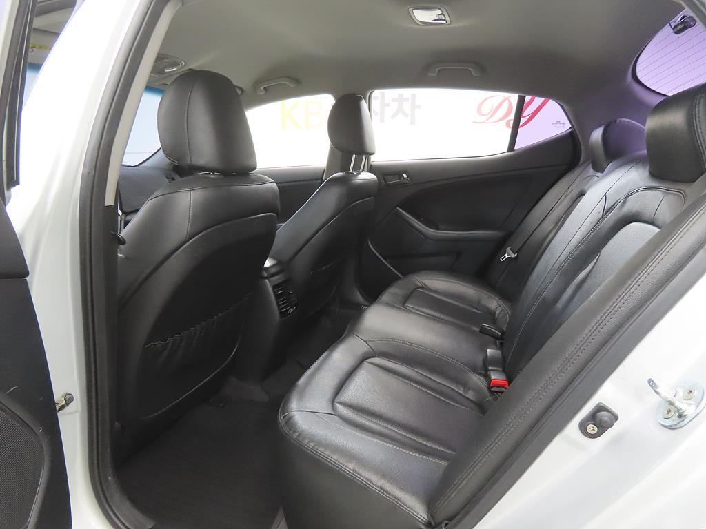 KIA K5 - Vista 6