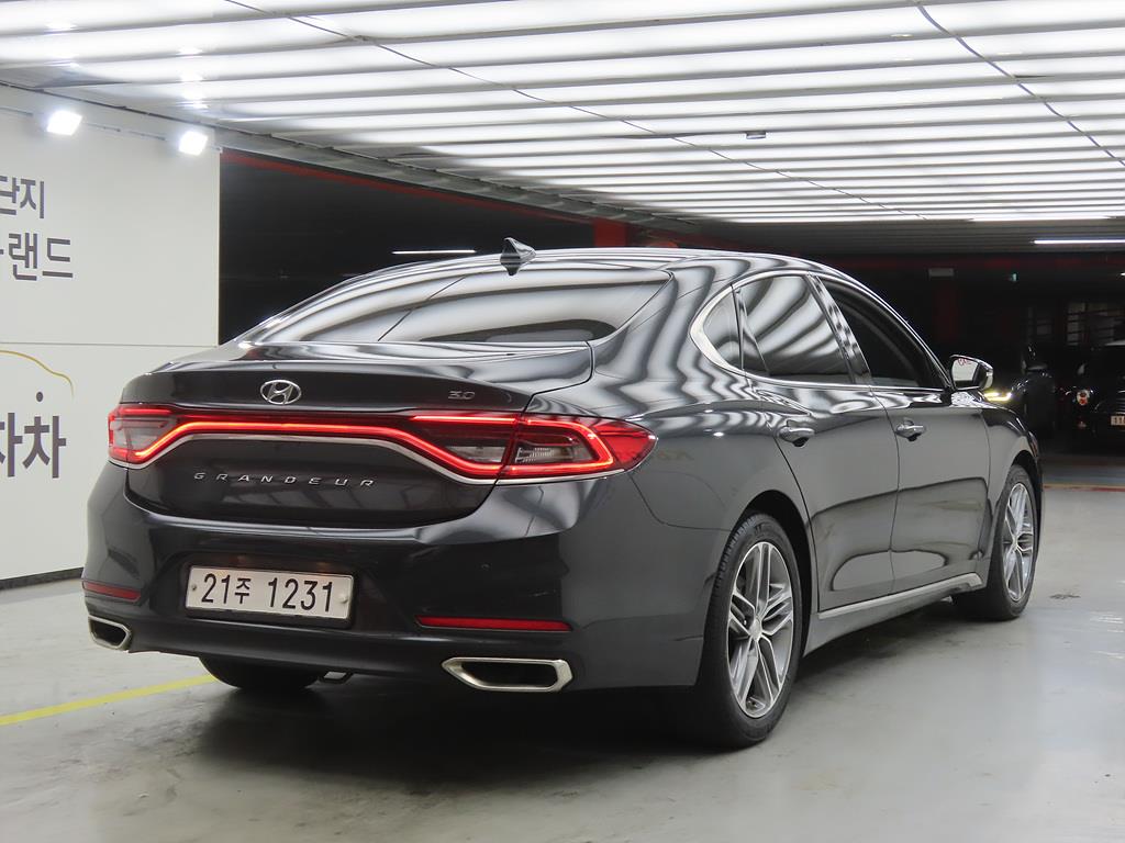 HYUNDAI Grandeur - Vista 4