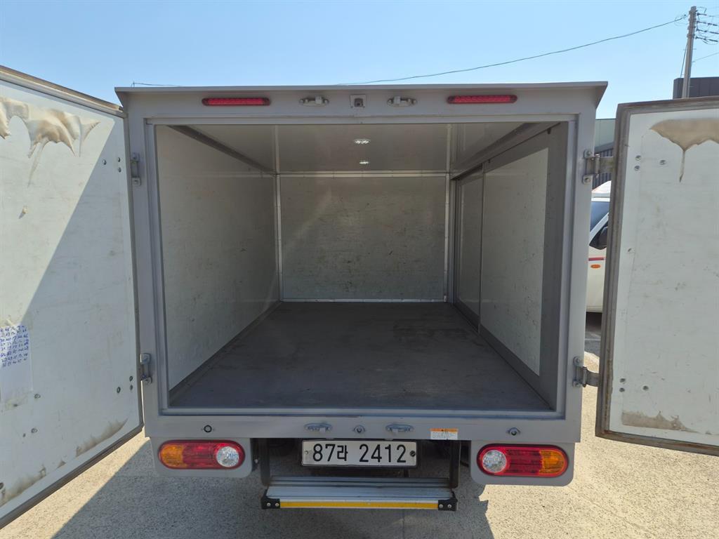 Small Truck Normal Box(Low Deck) - Vista 11