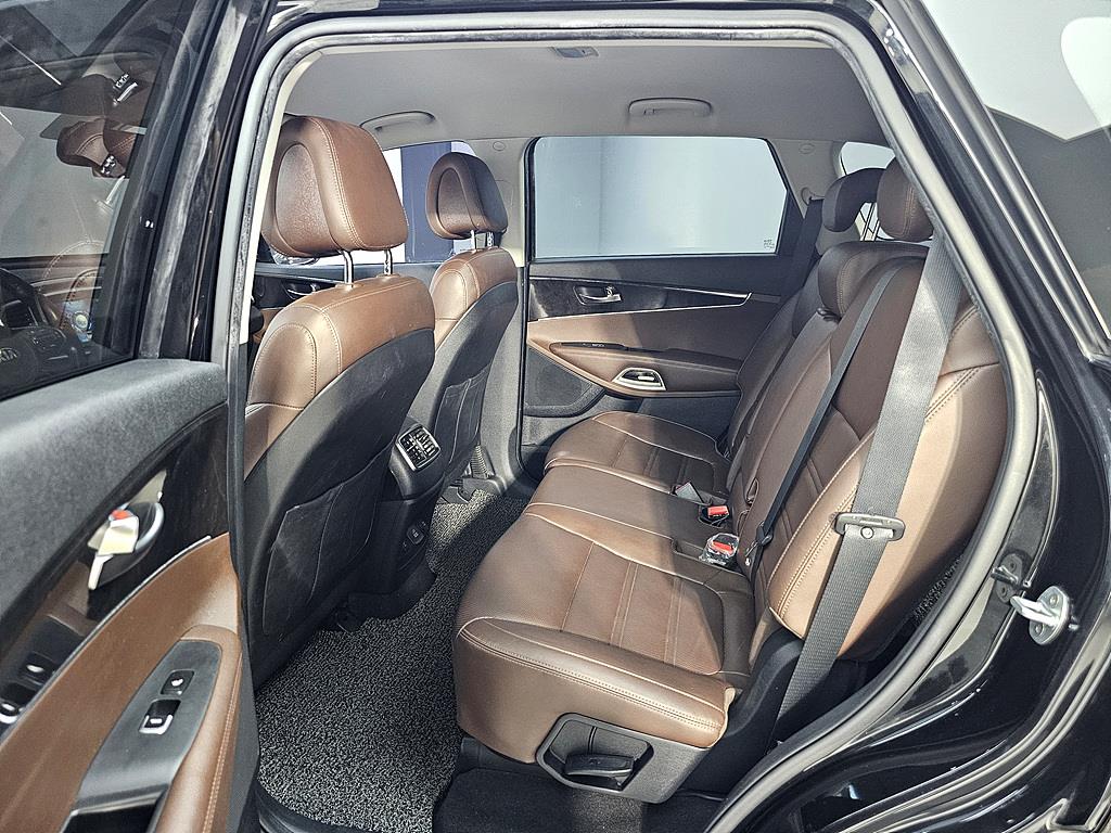 KIA Sorento - Vista 9