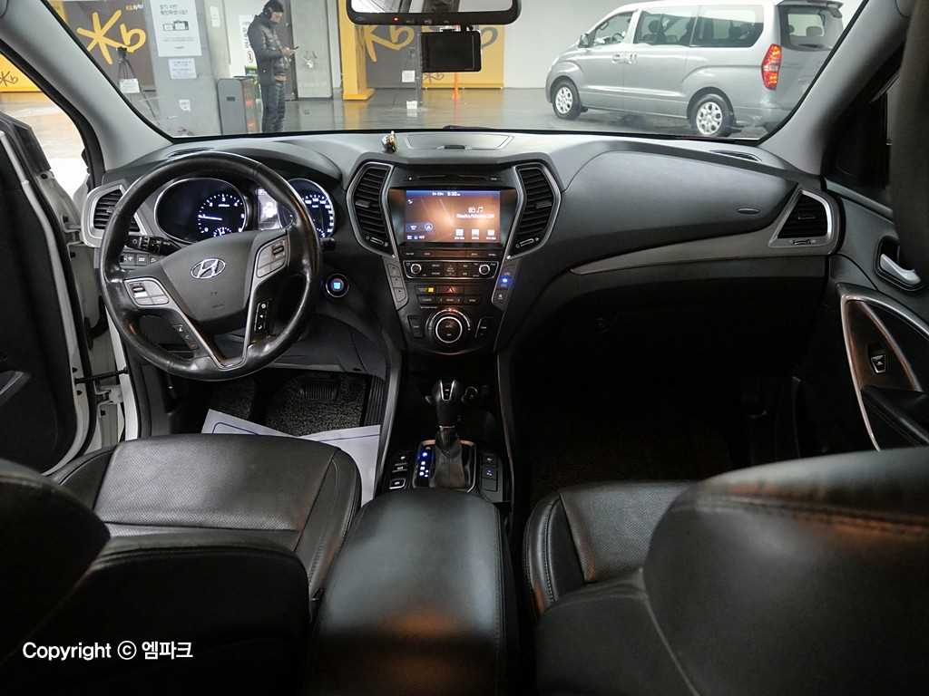 HYUNDAI Maxcruz - Vista 6