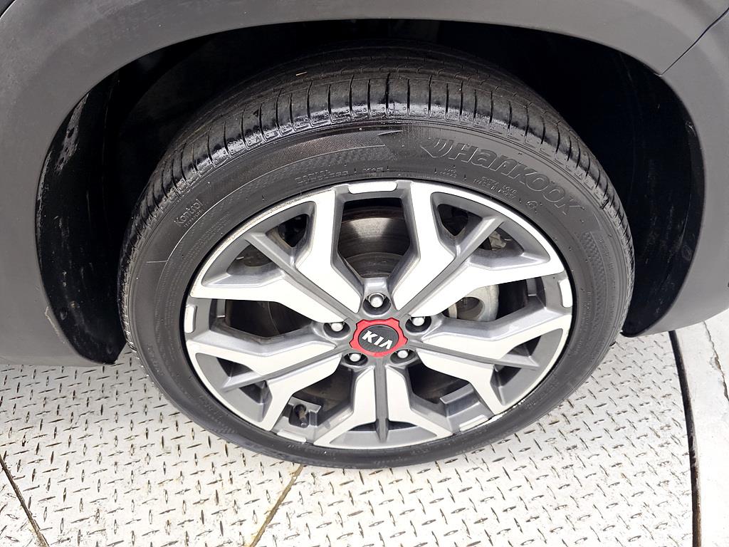 KIA Seltos 2020 Negro - Importación desde Corea - HF Imports Iquique - Foto 20