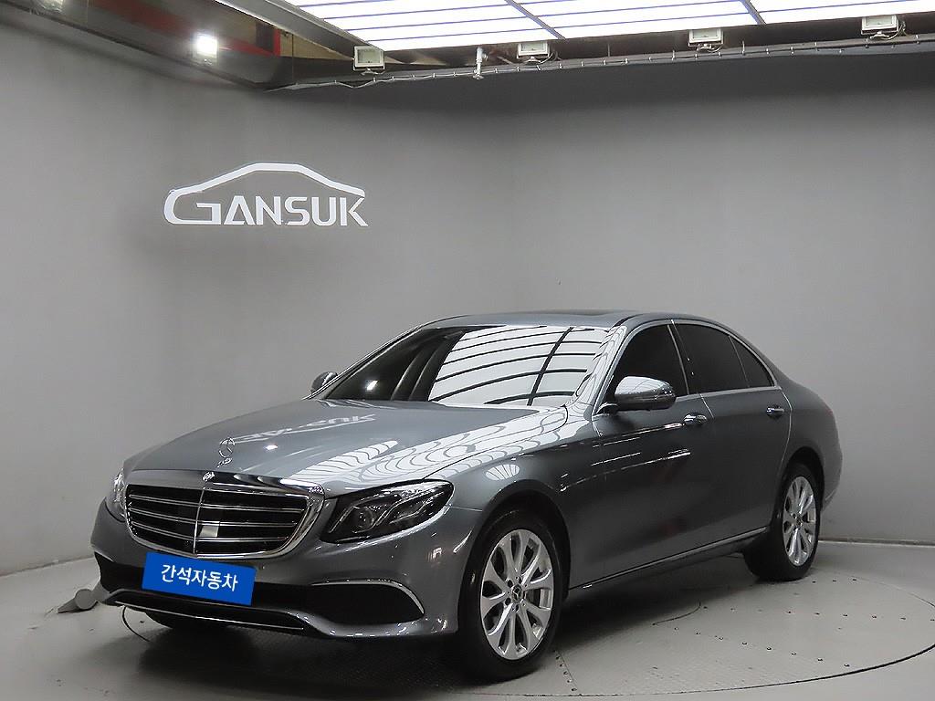 Mercedes Benz E class - Vista 3