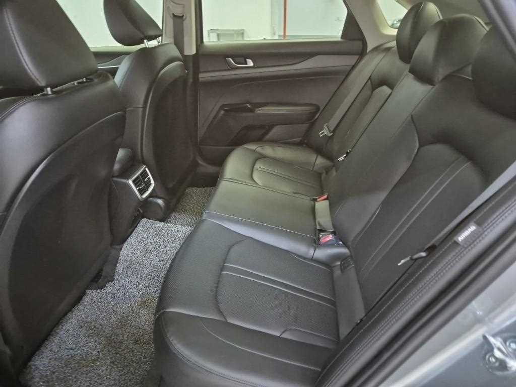 KIA K5 - Vista 12