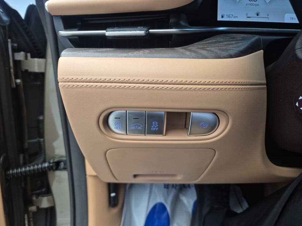 Genesis G90 2023 Gold color - Importación desde Corea - HF Imports Iquique - Foto 18
