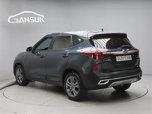 KIA Seltos - Vista 6